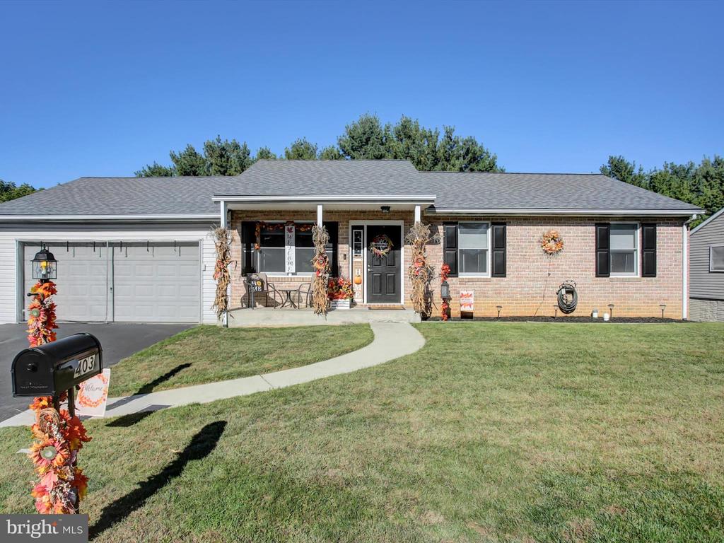 403 SUNNY DRIVE