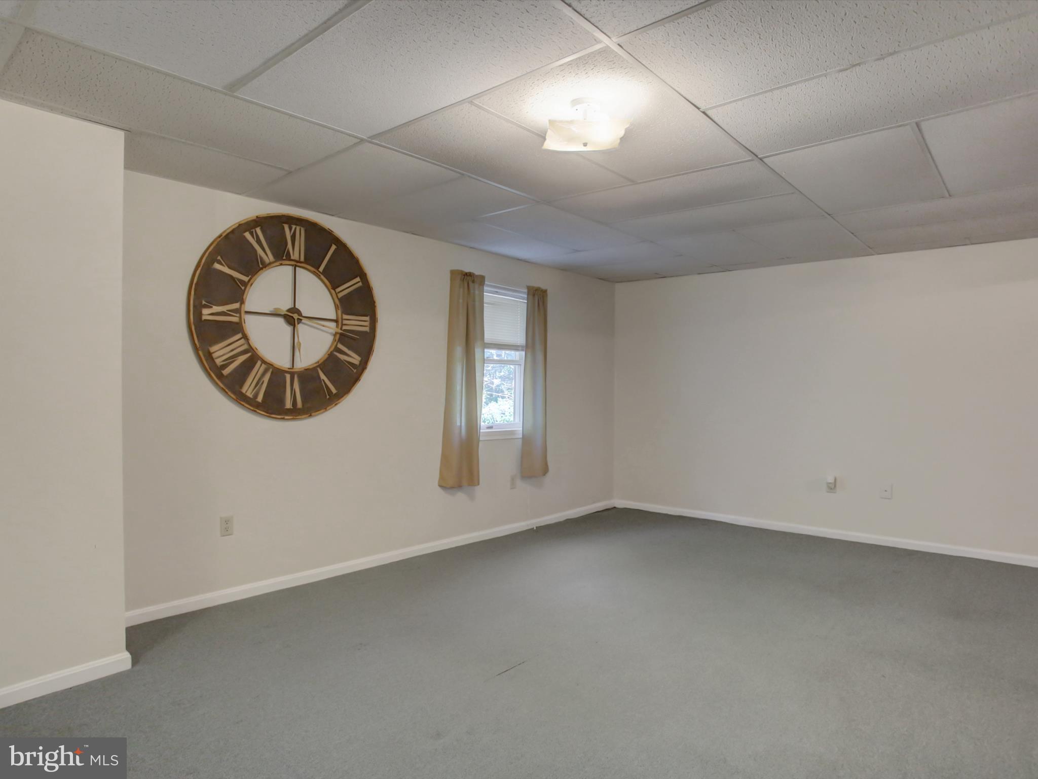403 SUNNY DRIVE
