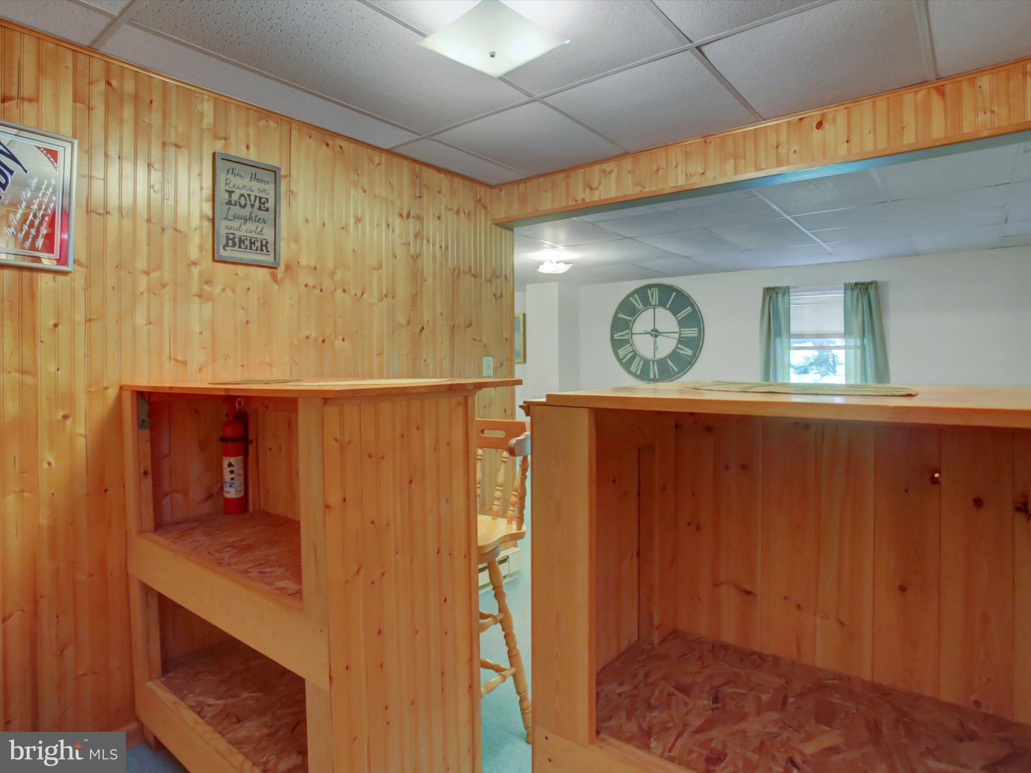 403 SUNNY DRIVE