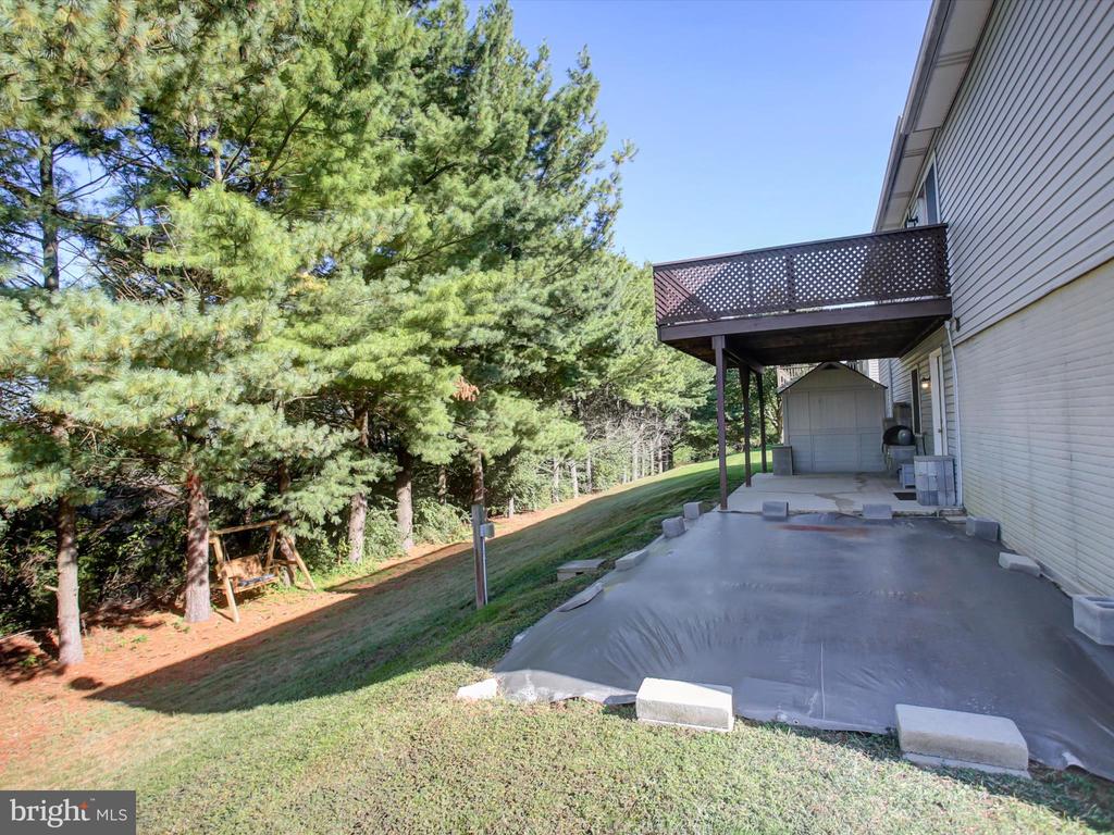 403 SUNNY DRIVE
