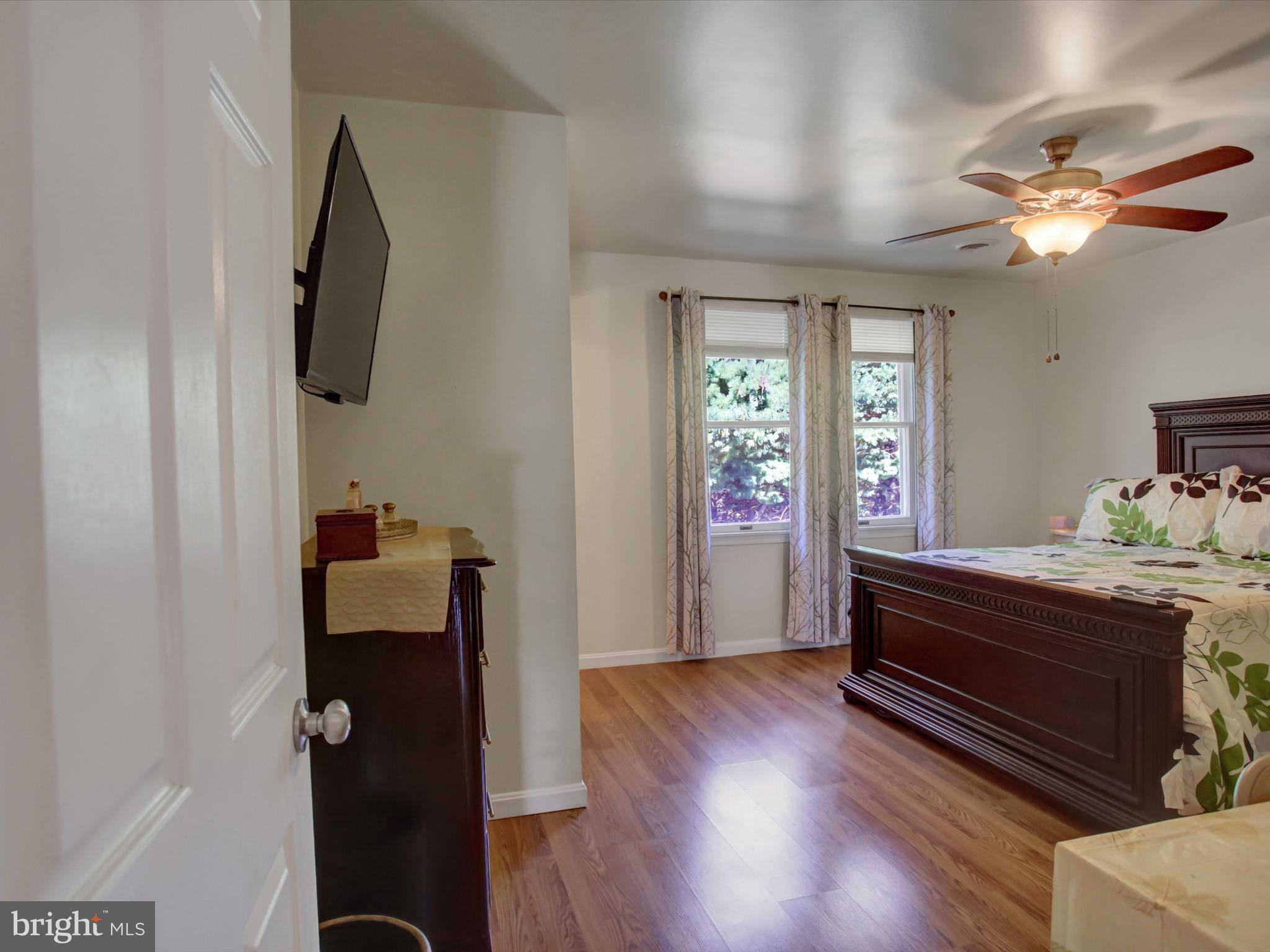 403 SUNNY DRIVE