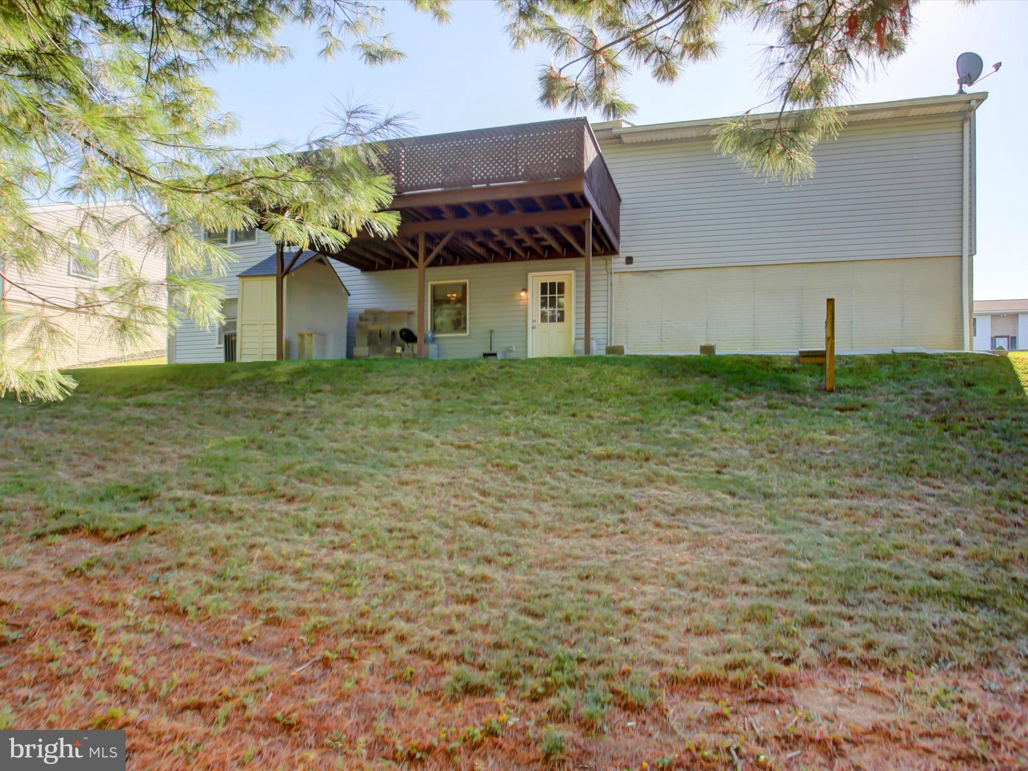 403 SUNNY DRIVE