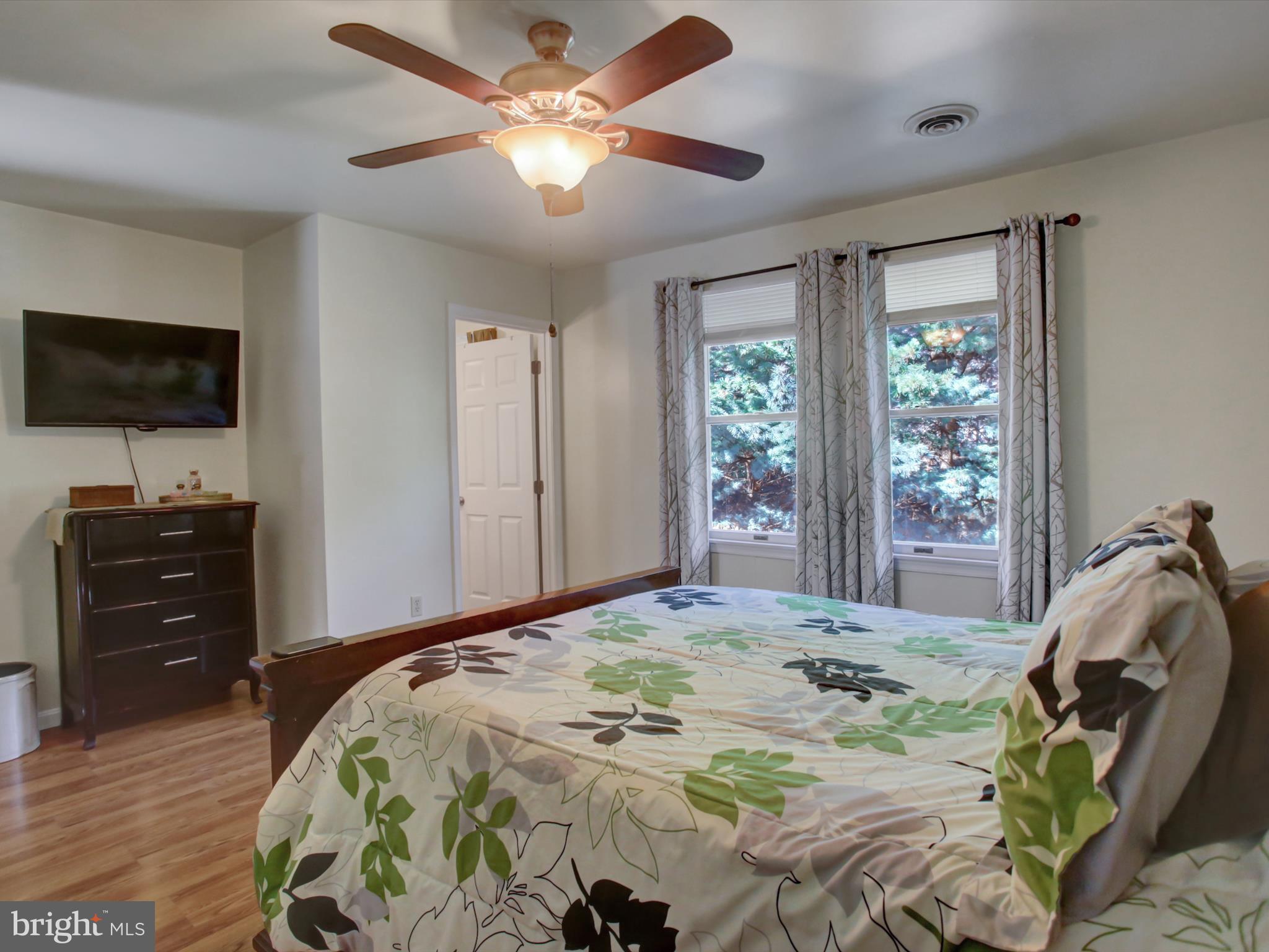 403 SUNNY DRIVE