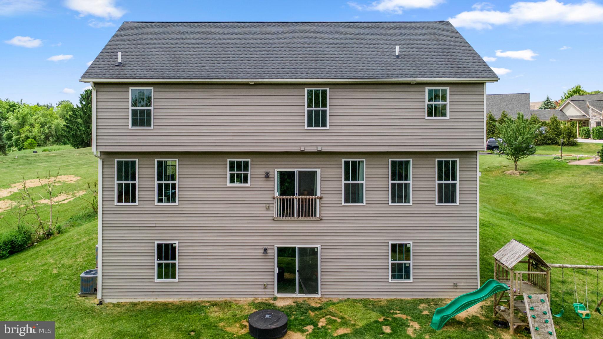 1584 BUNKER COURT