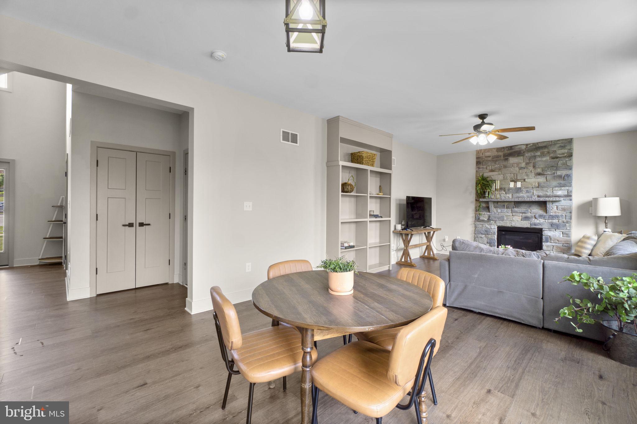 1584 BUNKER COURT