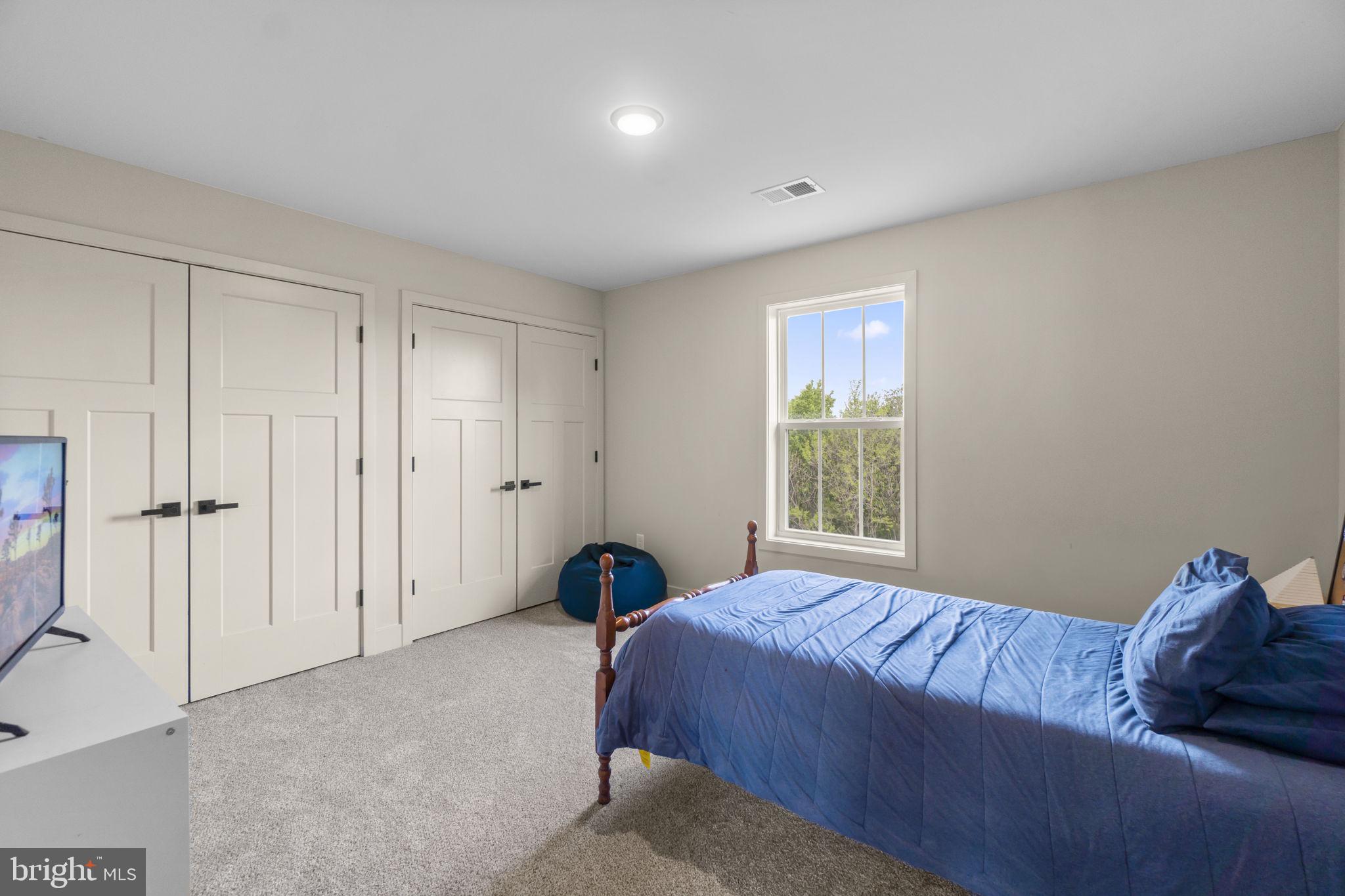 1584 BUNKER COURT