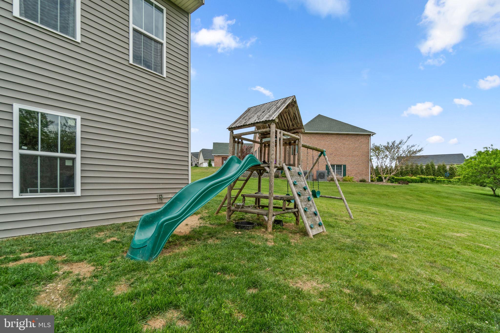 1584 BUNKER COURT