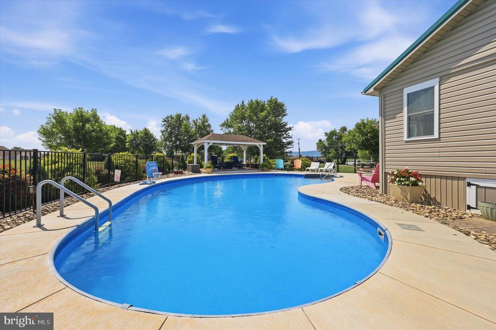 6870 CHARLESTOWN ROAD Unit: 5
