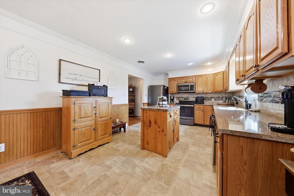 6870 CHARLESTOWN ROAD Unit: 5