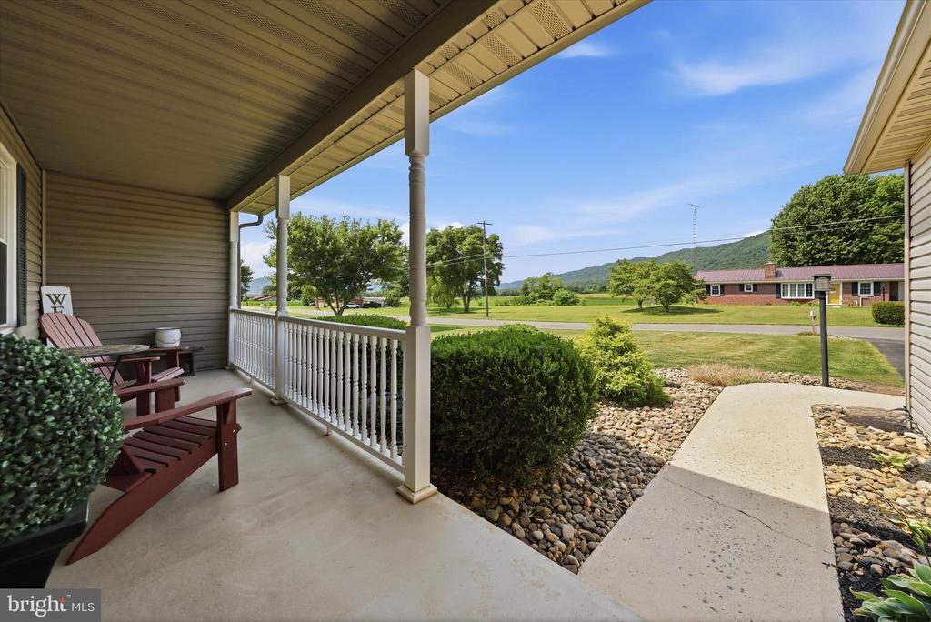 6870 CHARLESTOWN ROAD Unit: 5