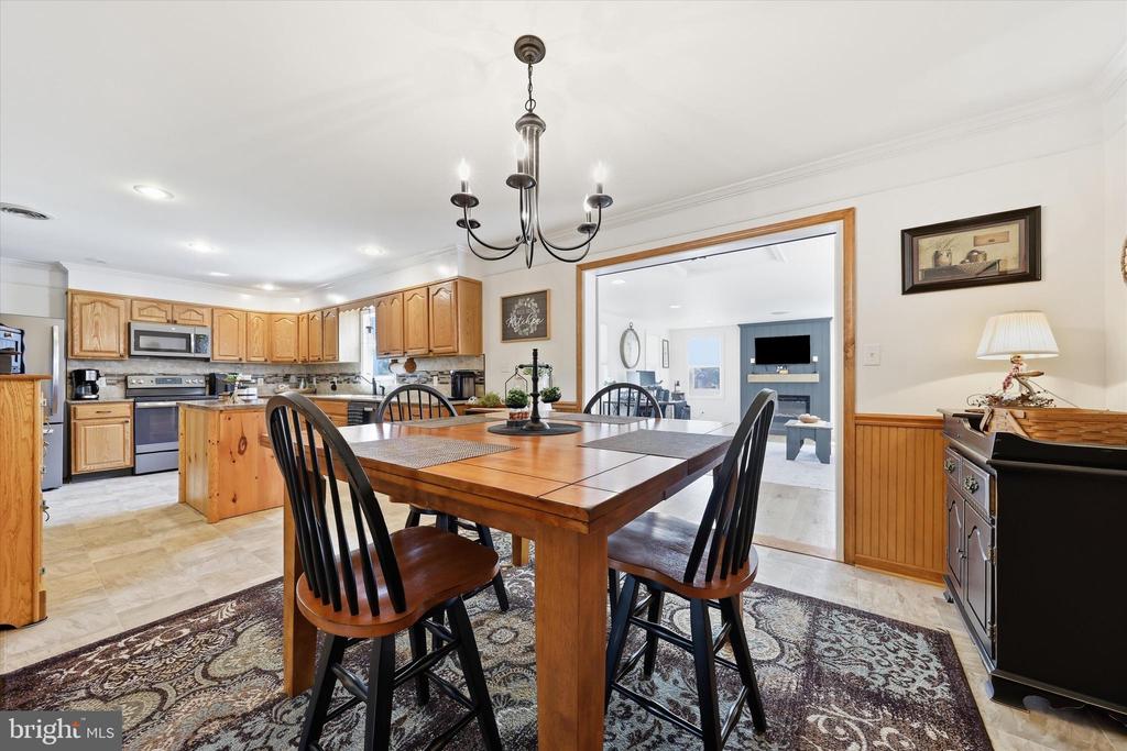 6870 CHARLESTOWN ROAD Unit: 5