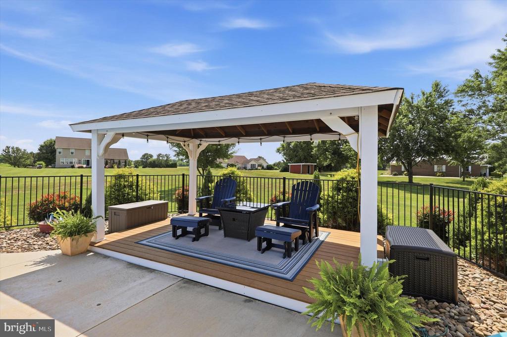 6870 CHARLESTOWN ROAD Unit: 5