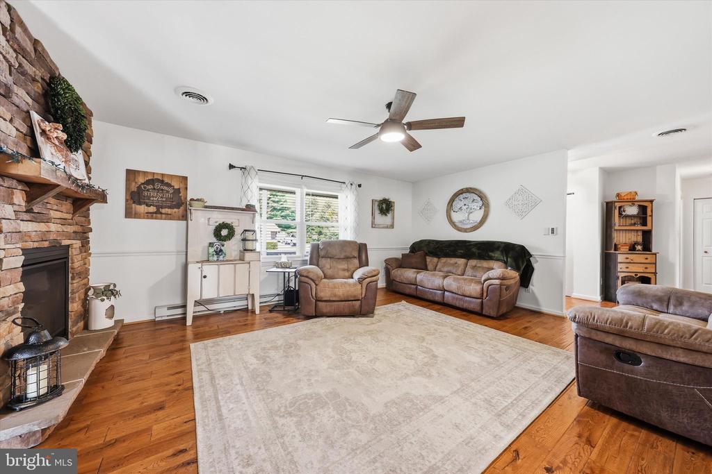 6870 CHARLESTOWN ROAD Unit: 5