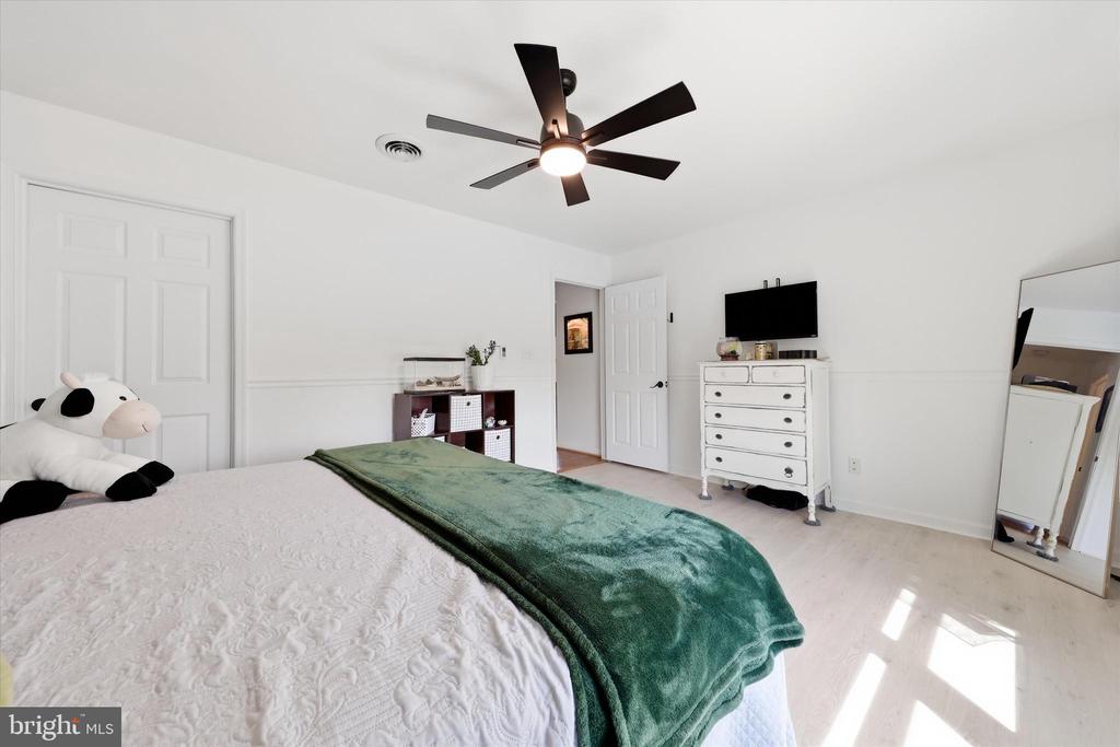 6870 CHARLESTOWN ROAD Unit: 5