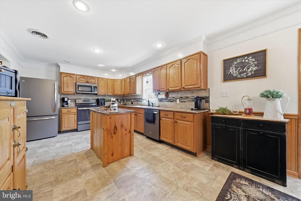 6870 CHARLESTOWN ROAD Unit: 5