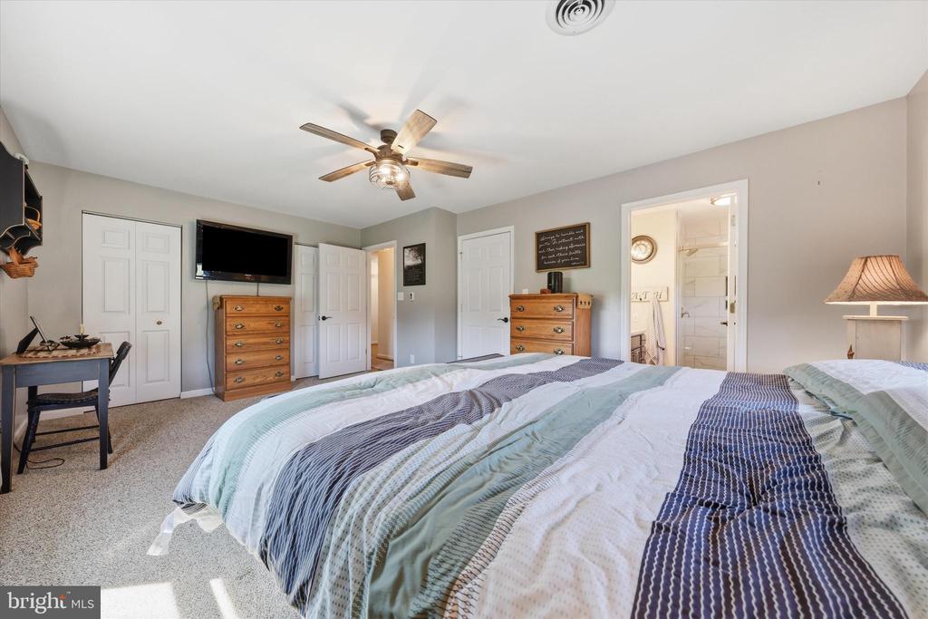 6870 CHARLESTOWN ROAD Unit: 5