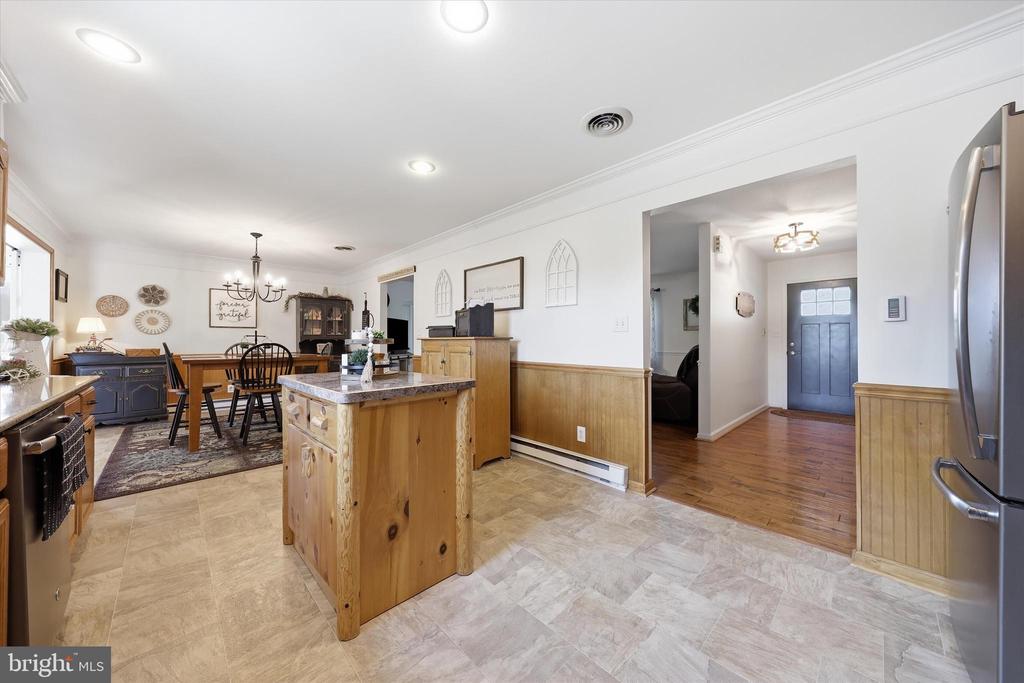 6870 CHARLESTOWN ROAD Unit: 5