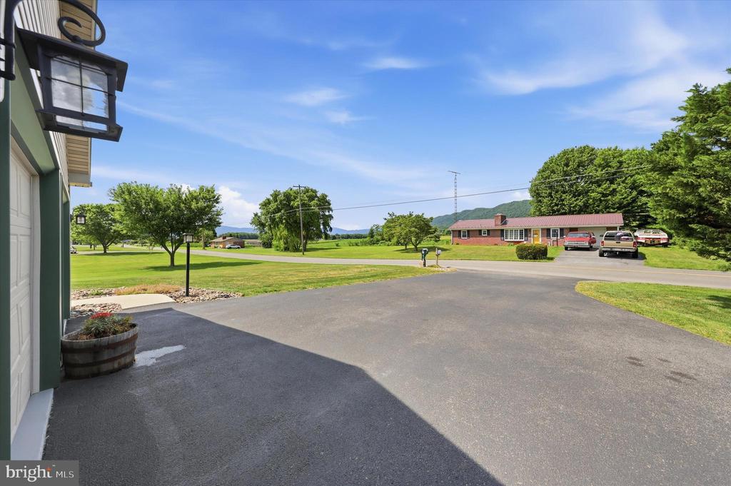 6870 CHARLESTOWN ROAD Unit: 5