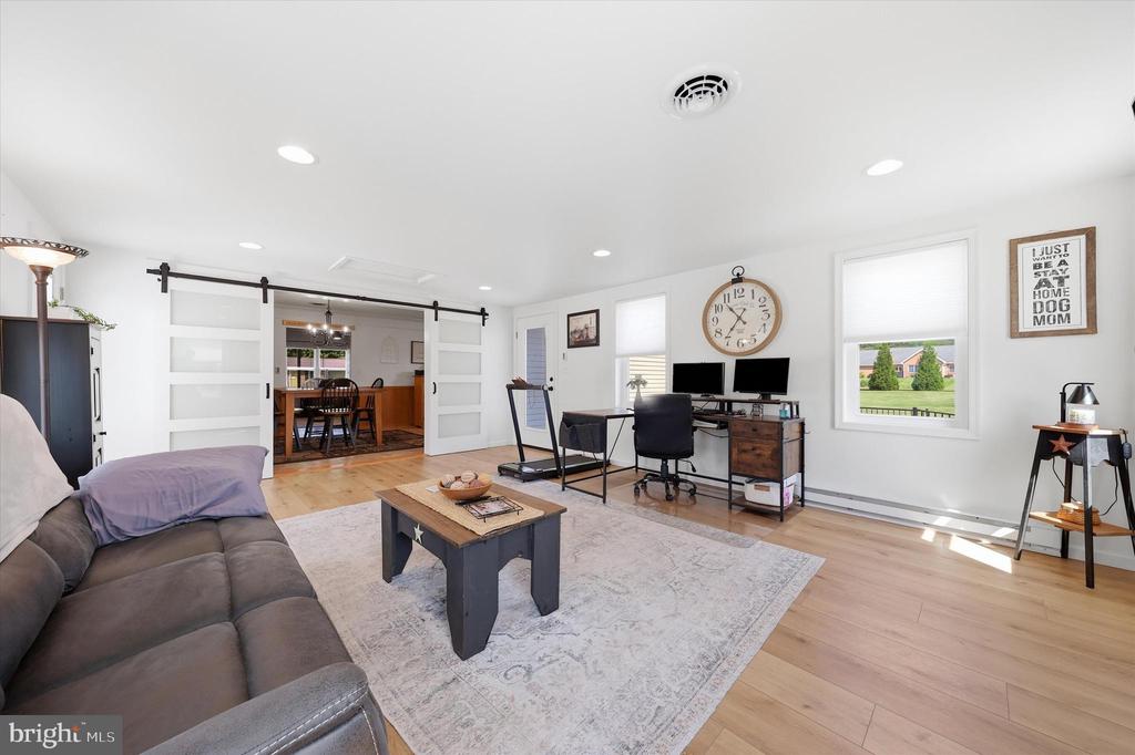 6870 CHARLESTOWN ROAD Unit: 5