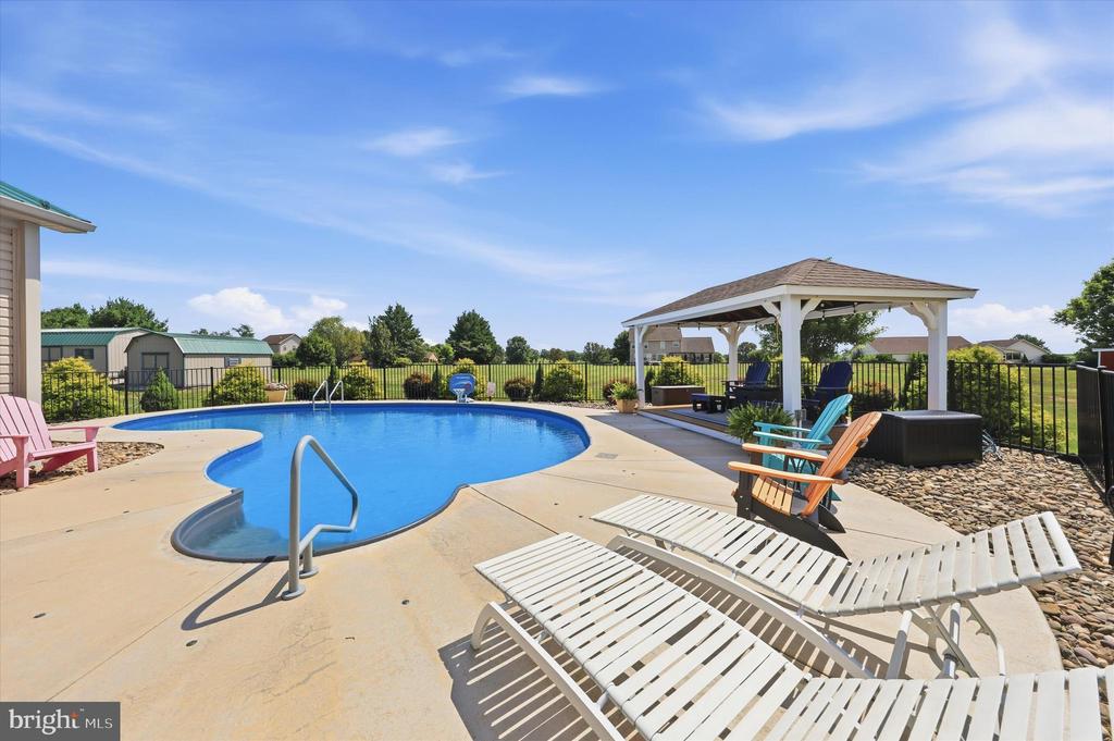 6870 CHARLESTOWN ROAD Unit: 5
