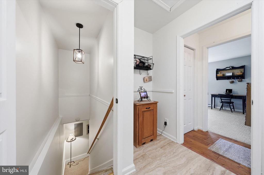 6870 CHARLESTOWN ROAD Unit: 5