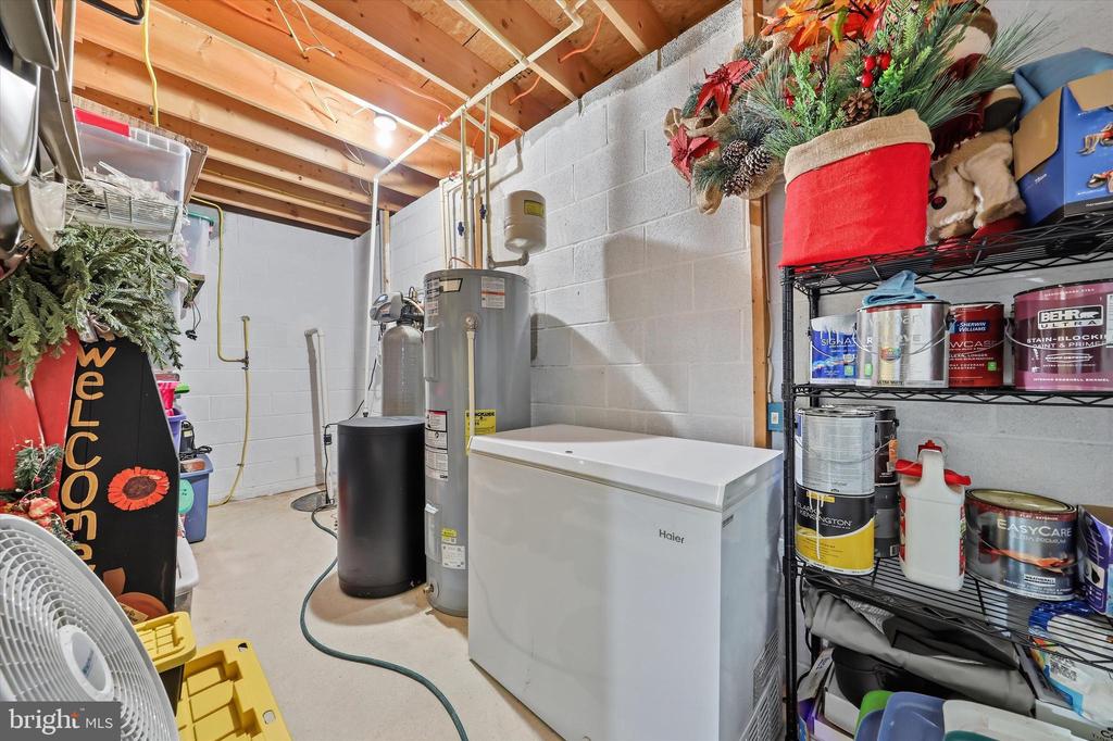 6870 CHARLESTOWN ROAD Unit: 5
