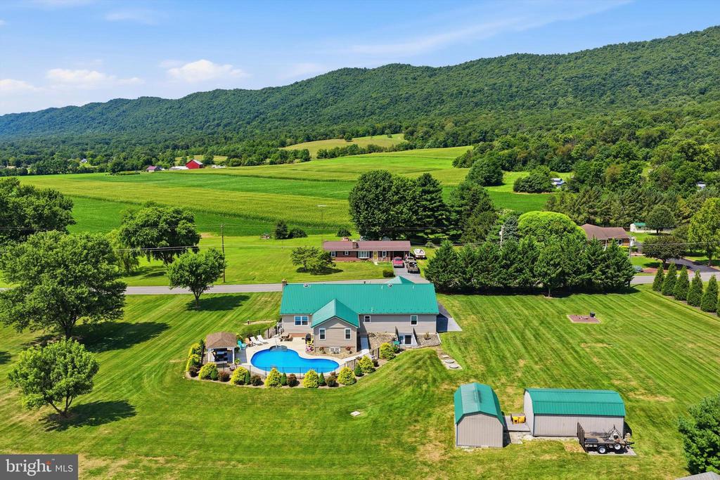 6870 CHARLESTOWN ROAD Unit: 5
