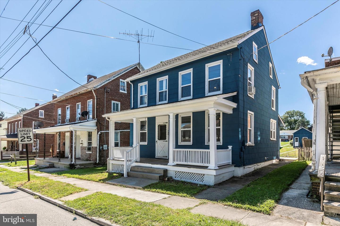 734 Broadway