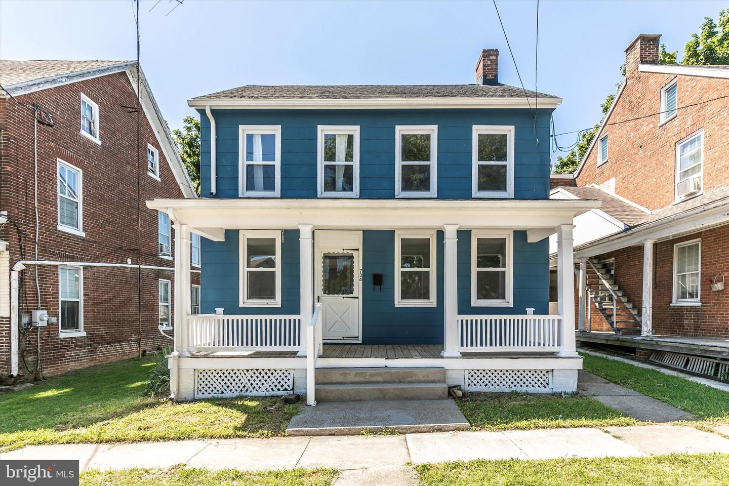 734 Broadway