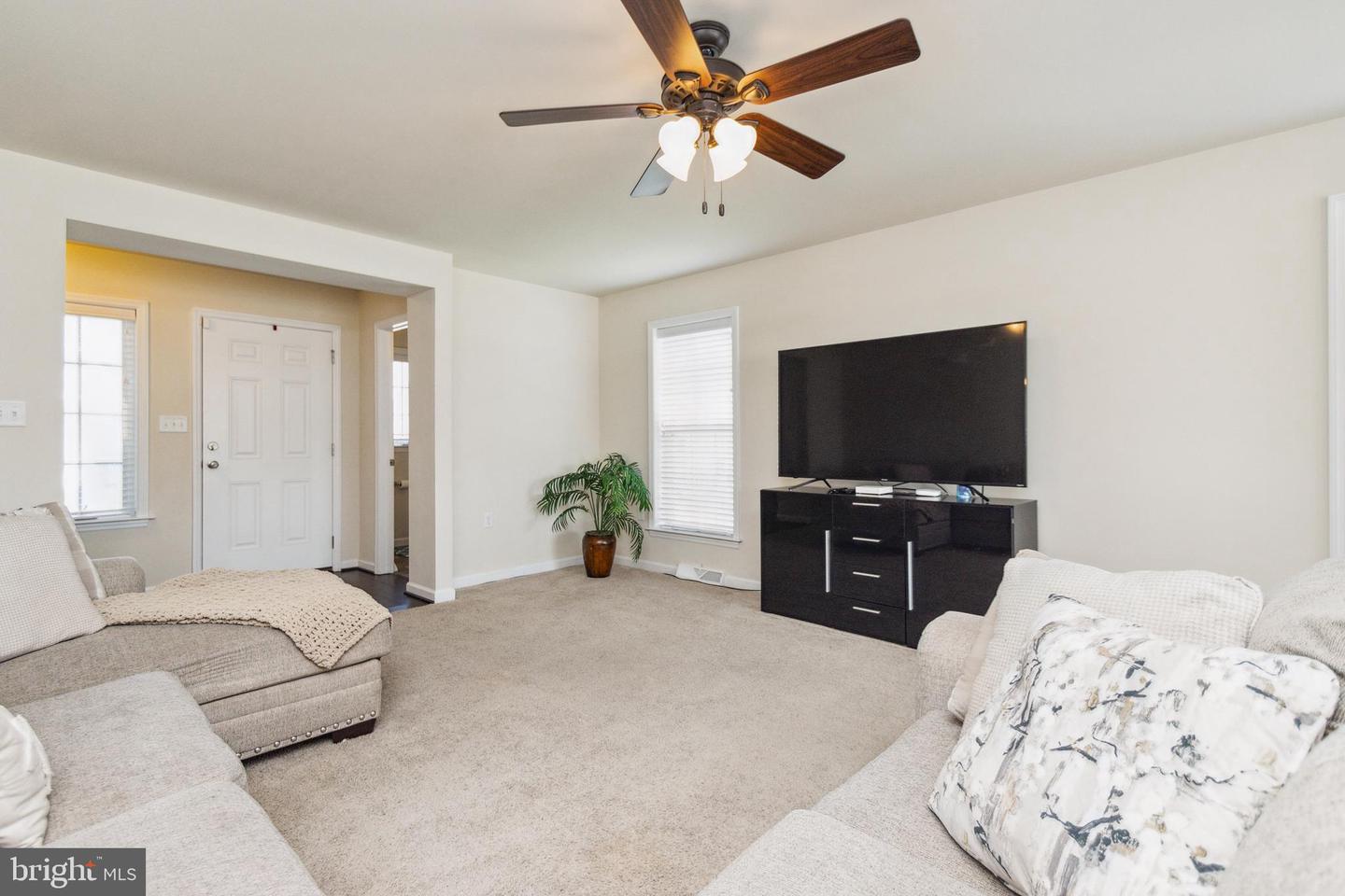 480 Lark DRIVE
