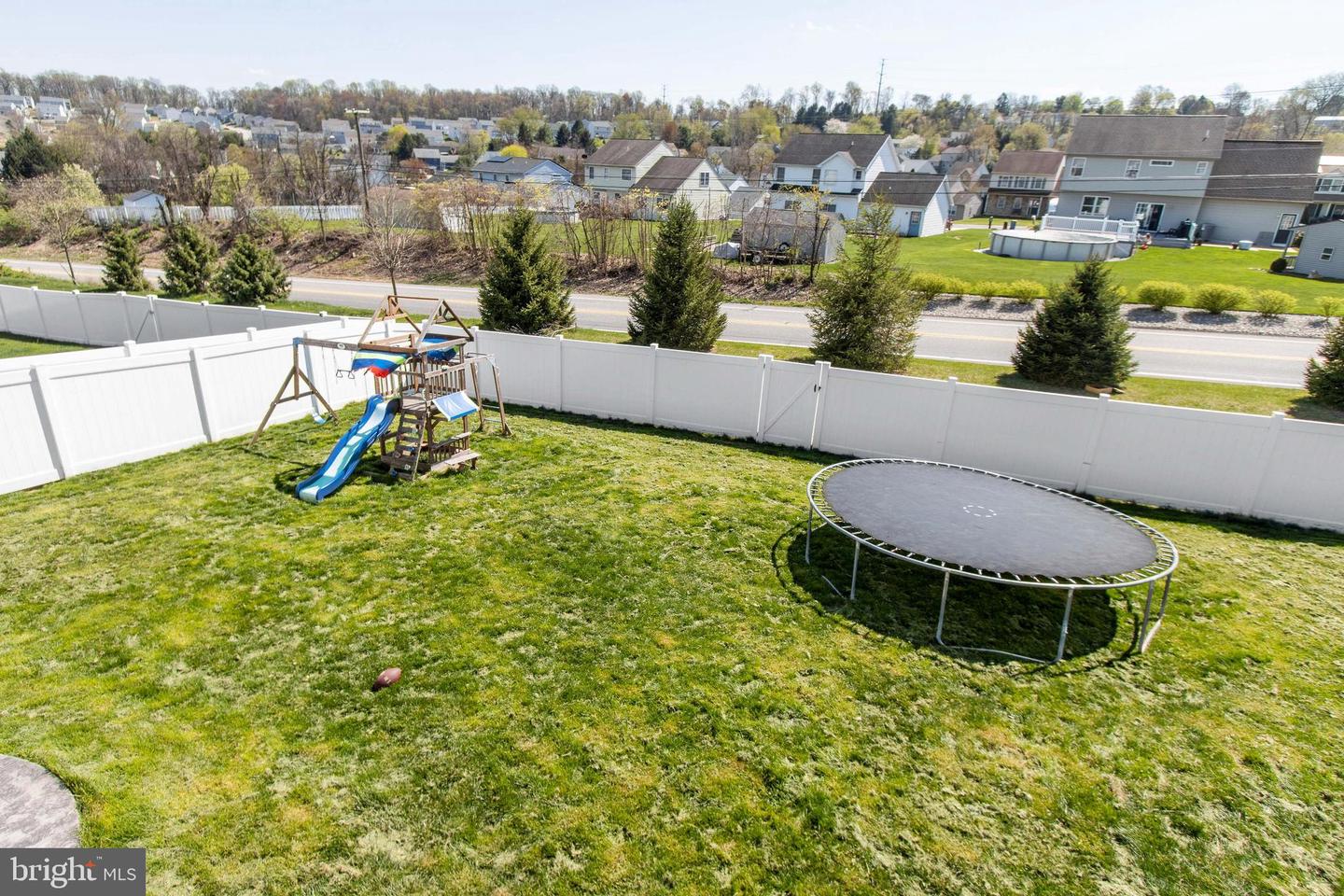 480 Lark DRIVE