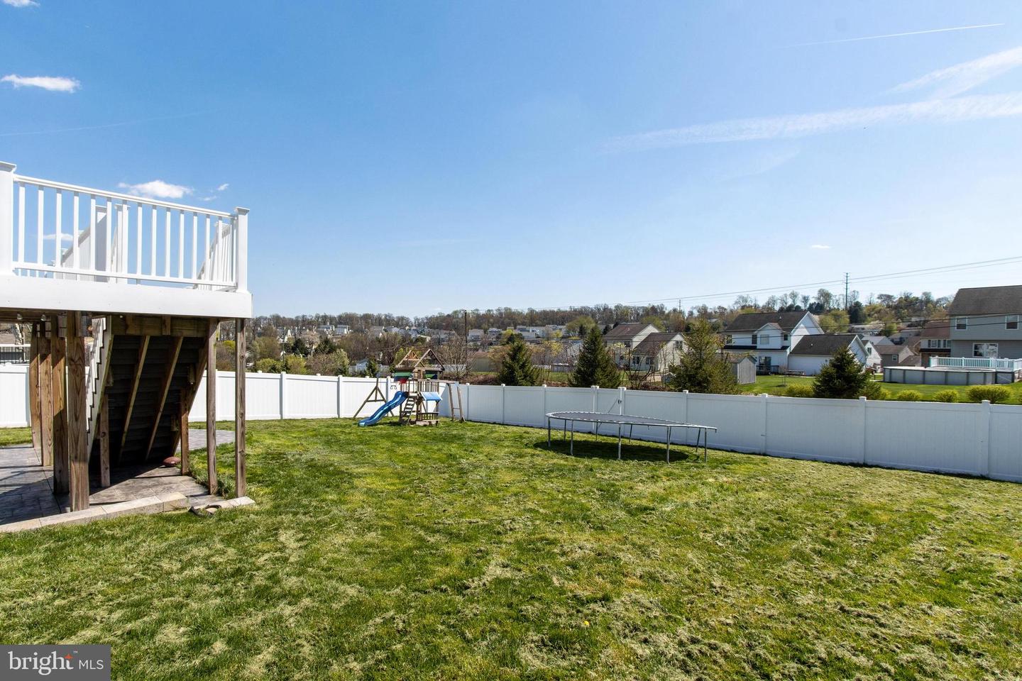 480 Lark DRIVE