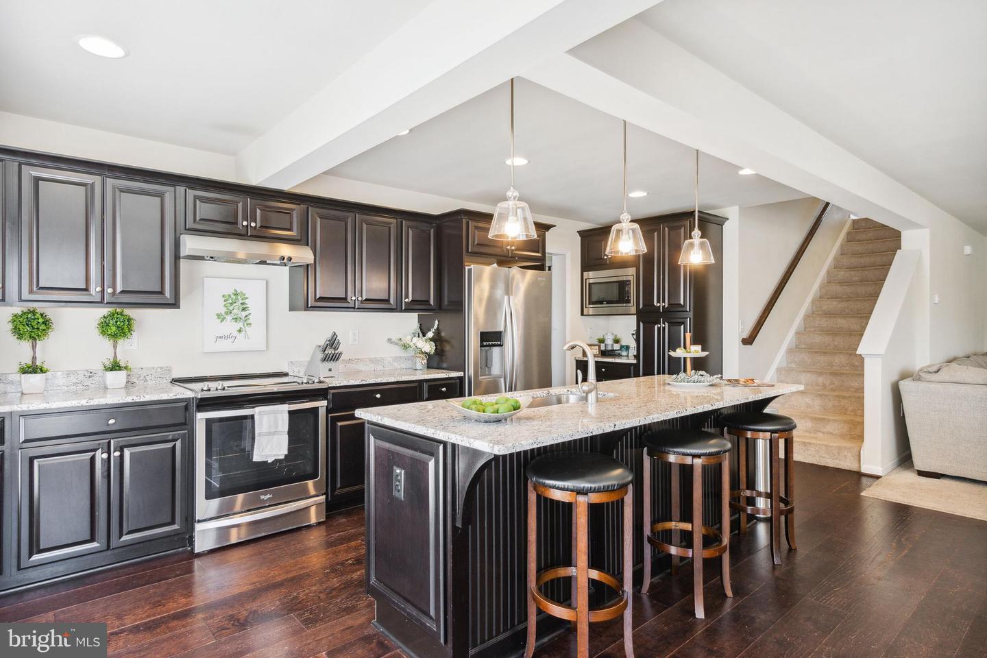 480 Lark DRIVE