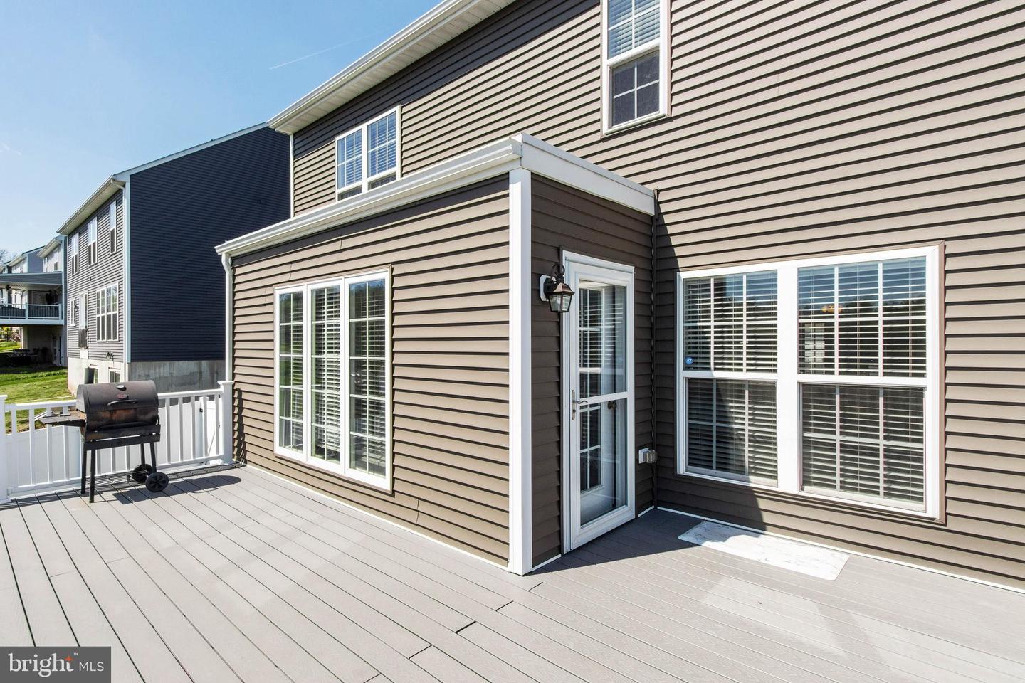 480 Lark DRIVE