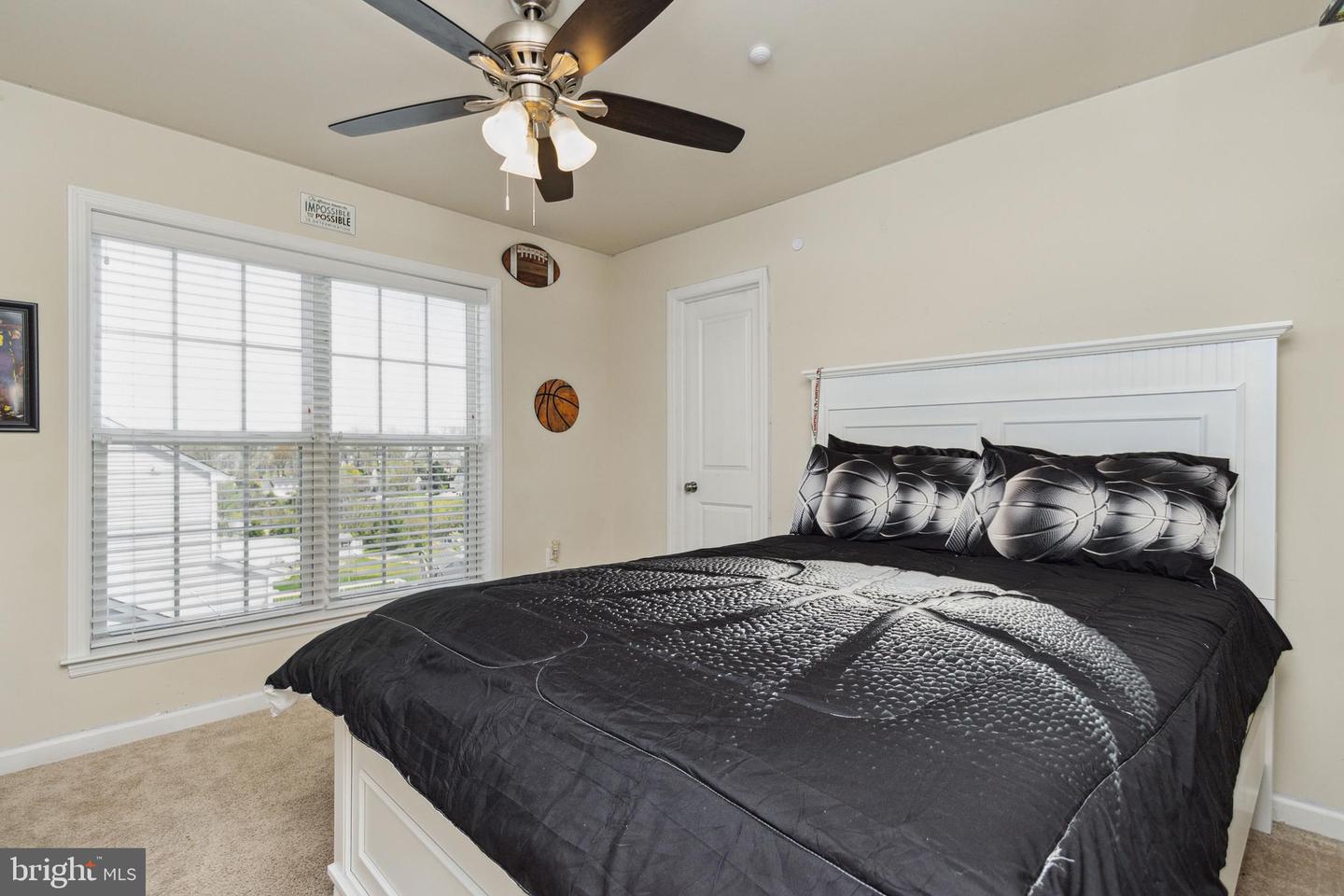 480 Lark DRIVE