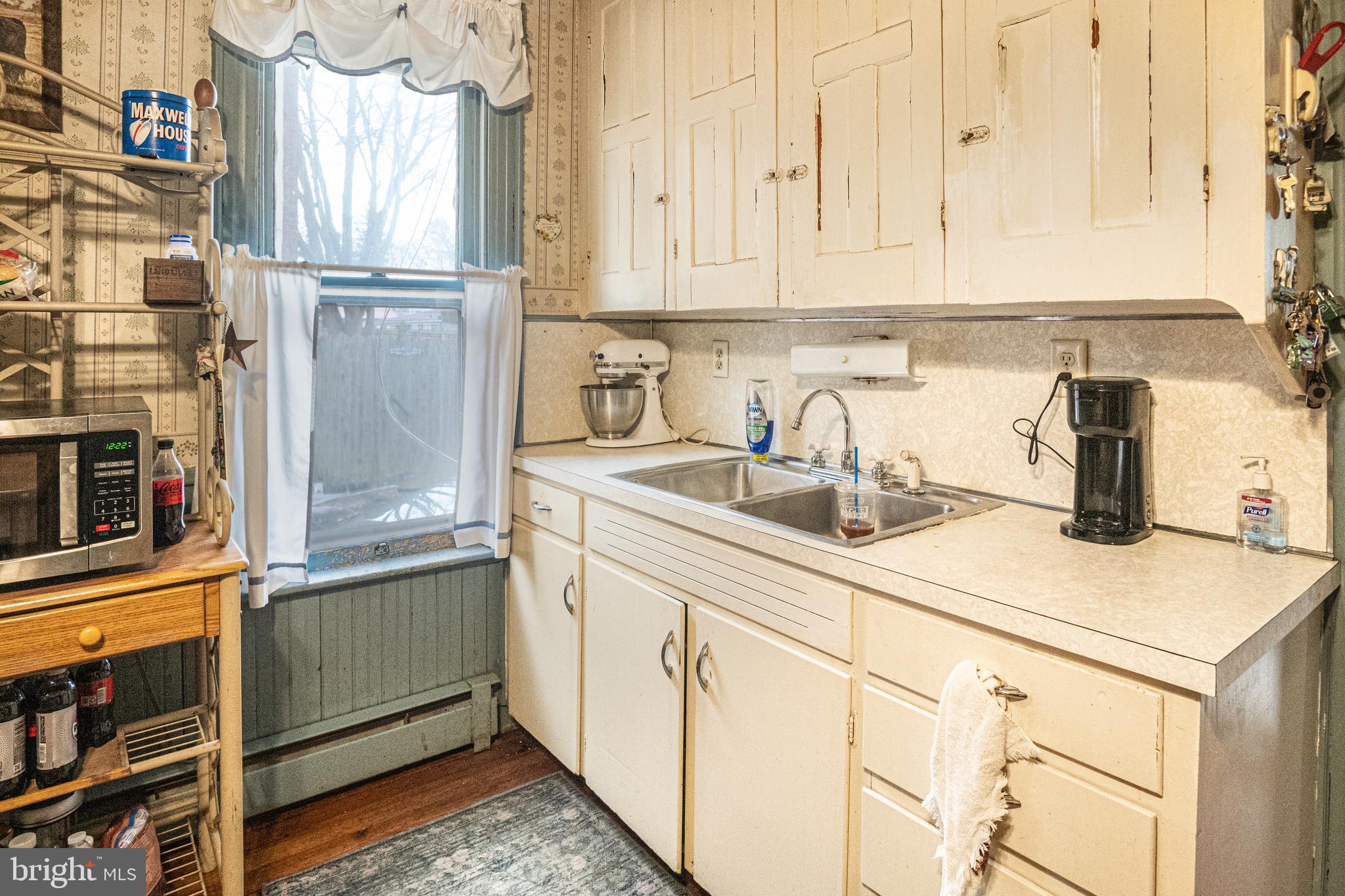 225 CENTENNIAL AVENUE