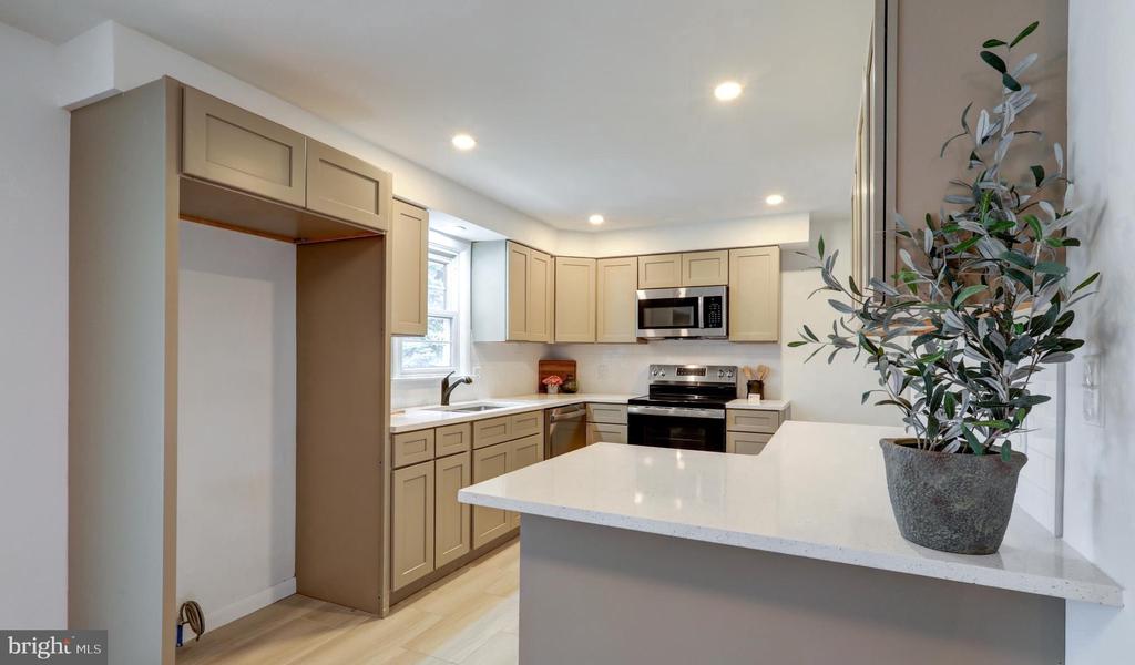 4655 DARLINGTON ROAD