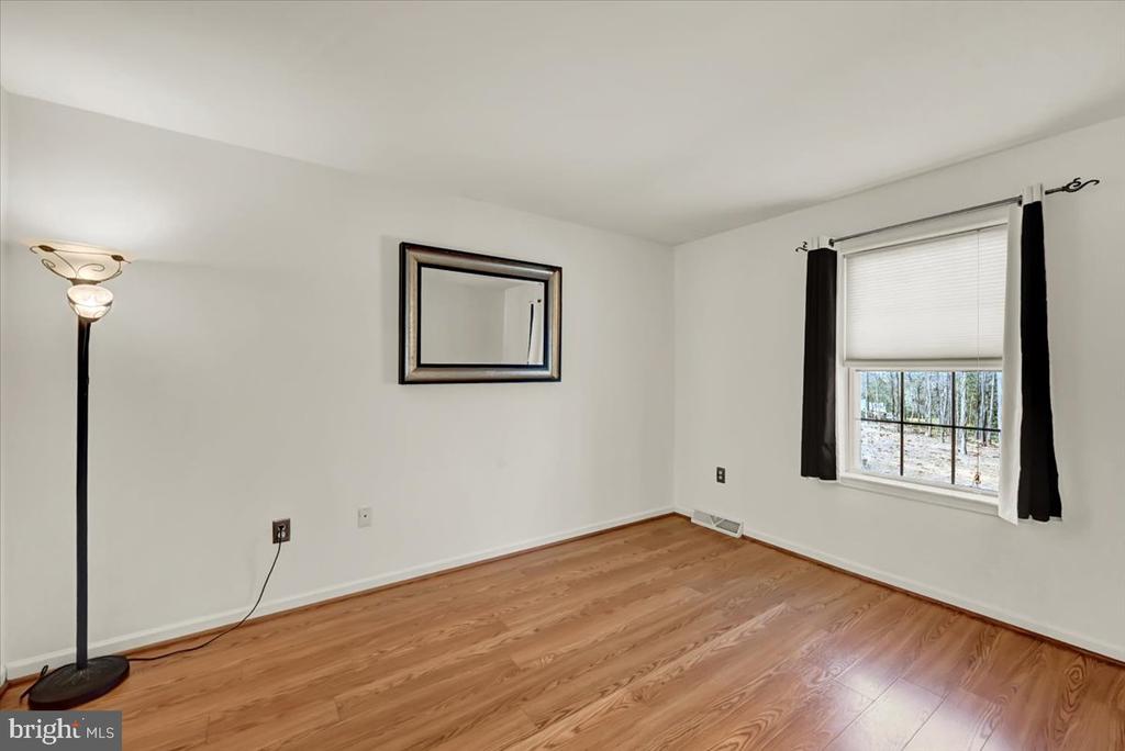 250 CAMBRIDGE DRIVE