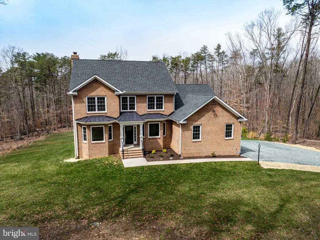 1490 Running Deer Dr