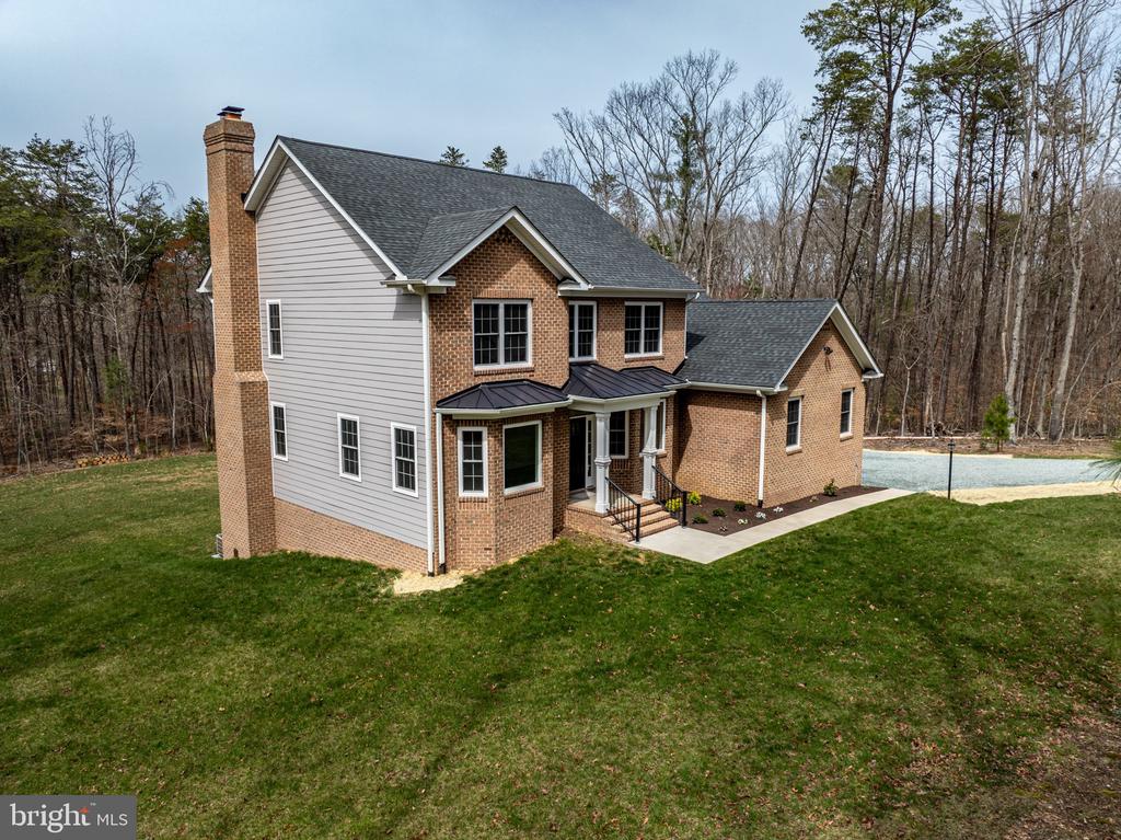 1490 Running Deer Dr