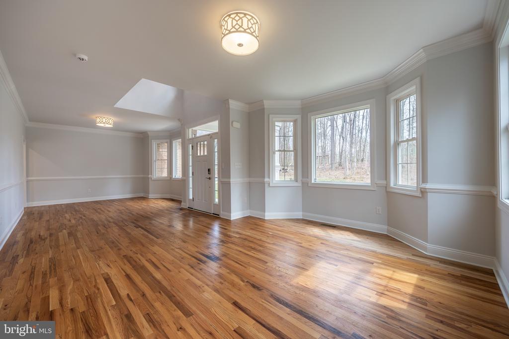 1490 Running Deer Dr