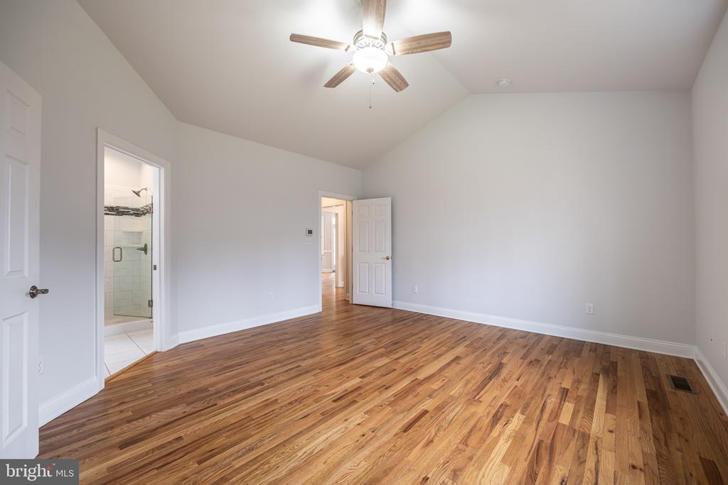 1490 Running Deer Dr