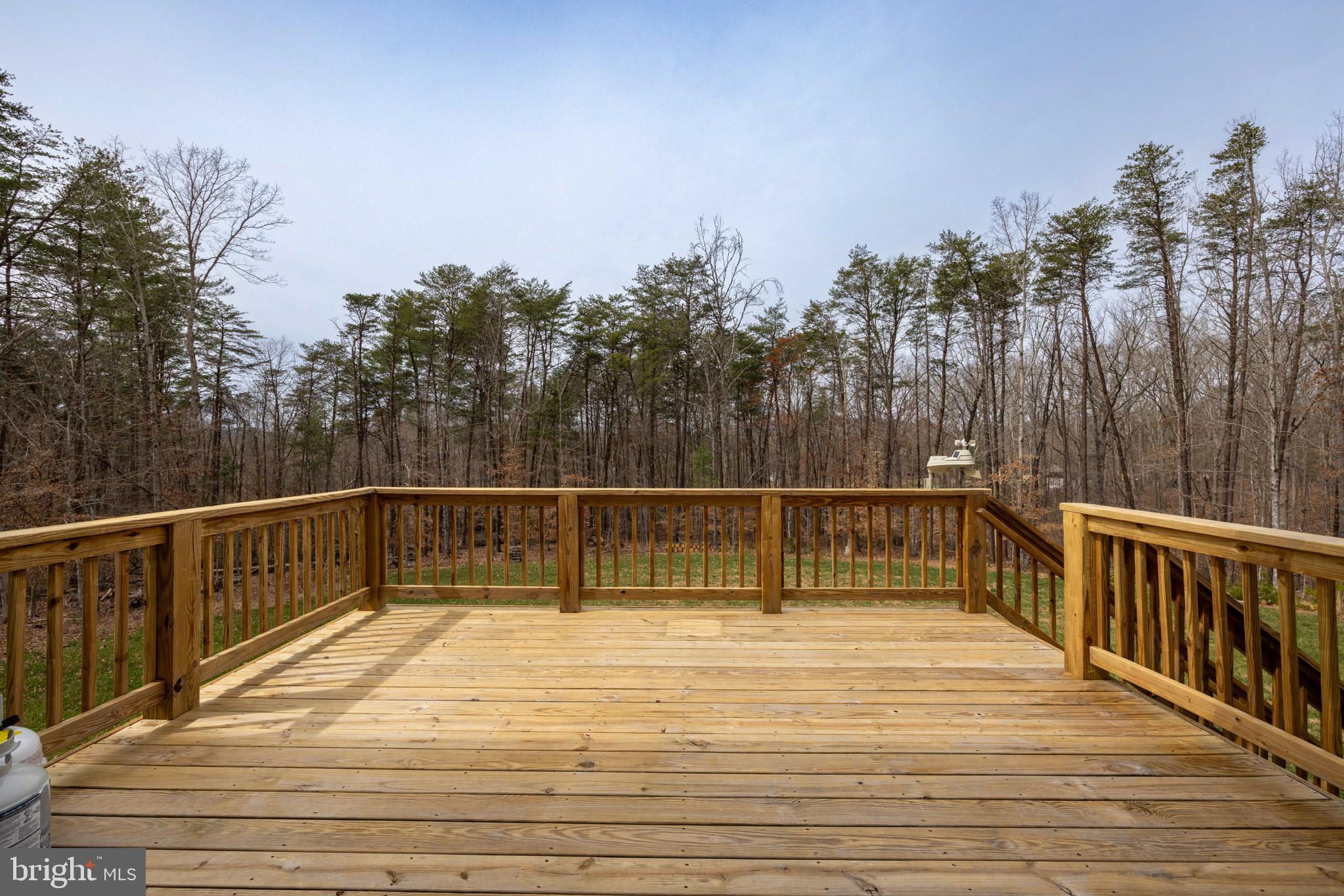 1490 Running Deer Dr