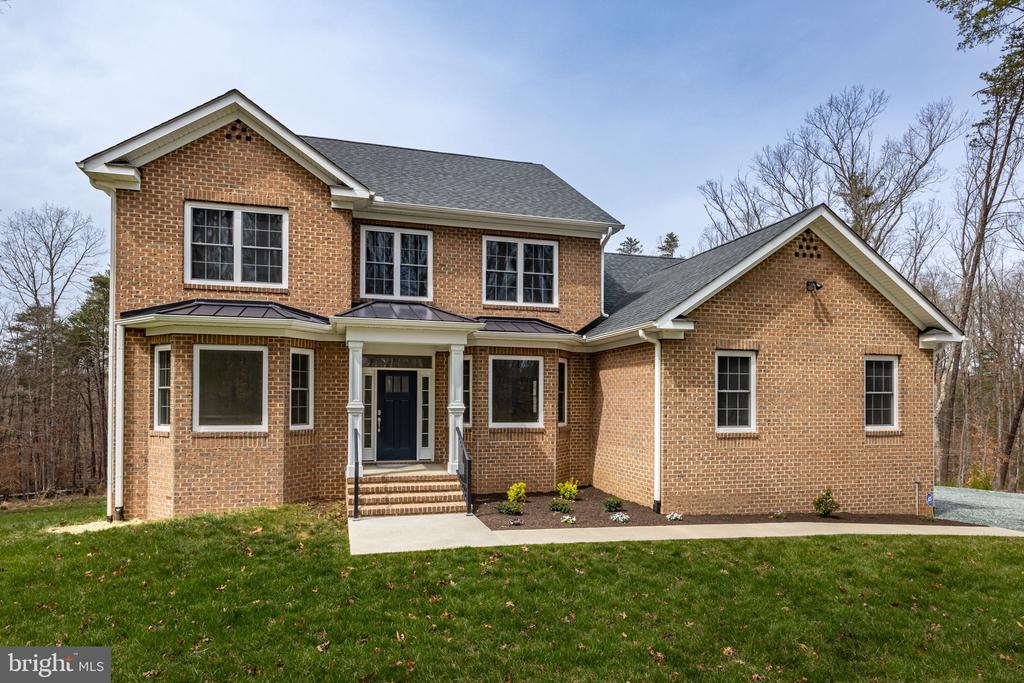 1490 Running Deer Dr