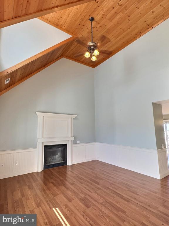 46 Wayne Ave