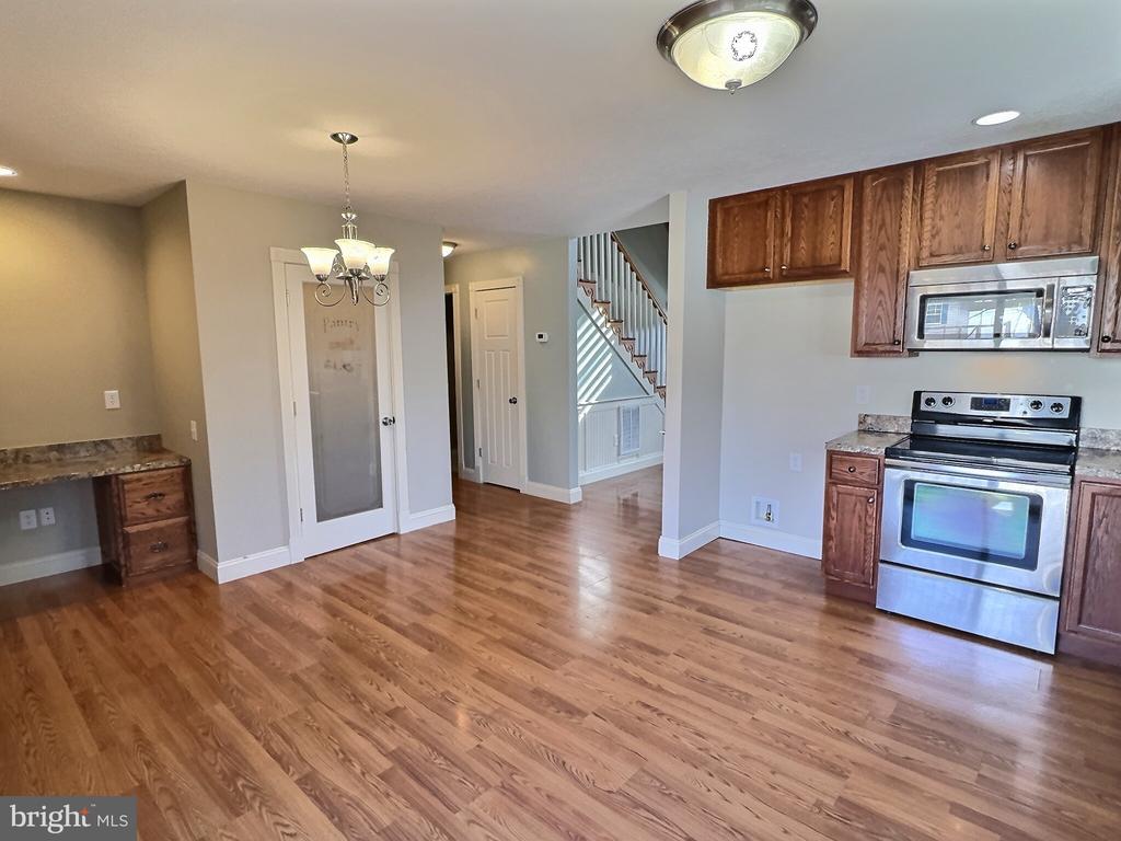 46 Wayne Ave