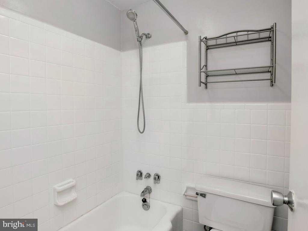 1830 Columbia PIKE Unit: 316