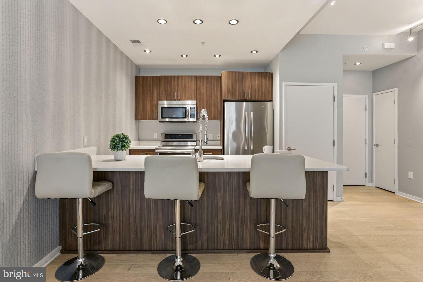 3409 Wilson BOULEVARD Unit: 703