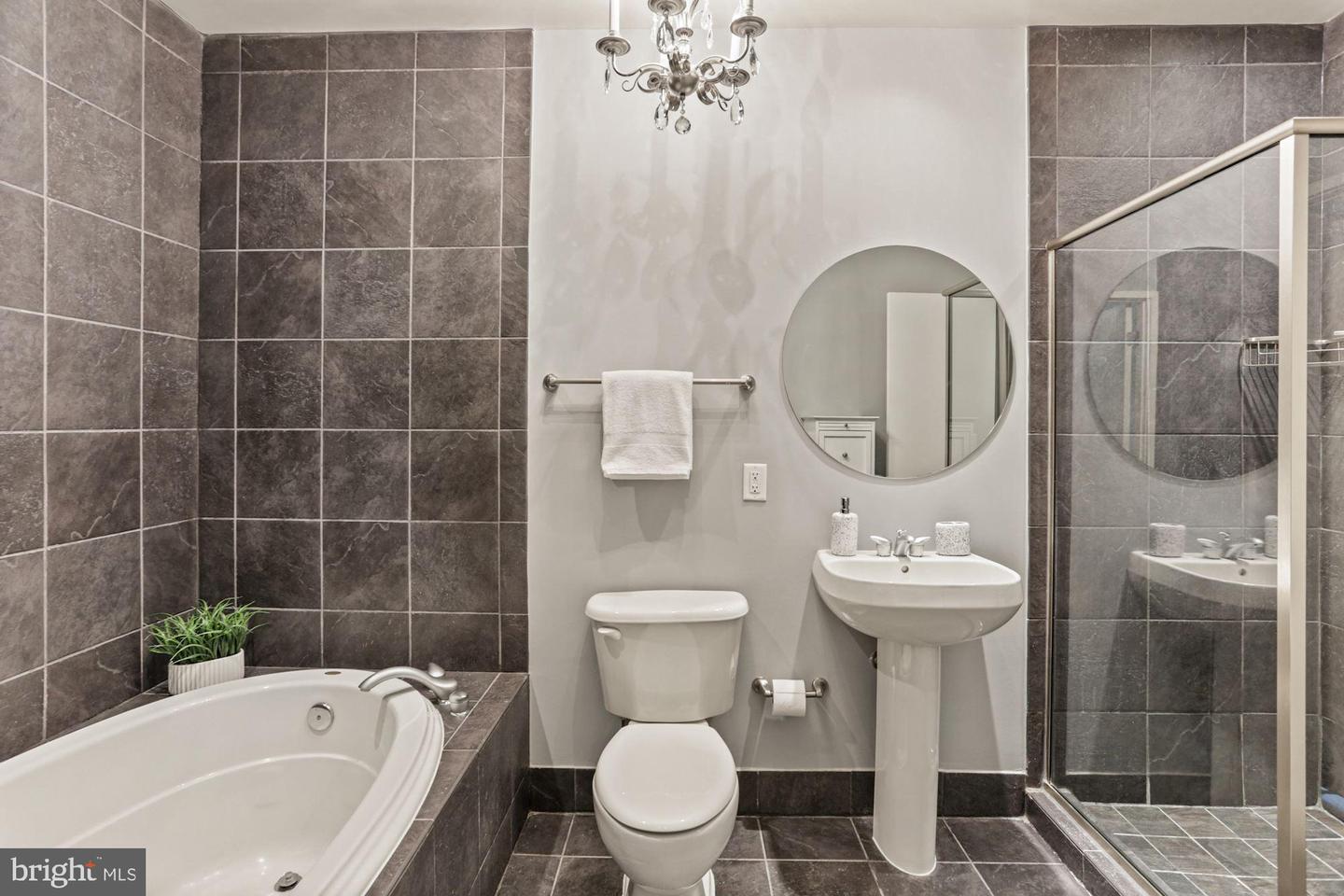 3409 Wilson BOULEVARD Unit: 703
