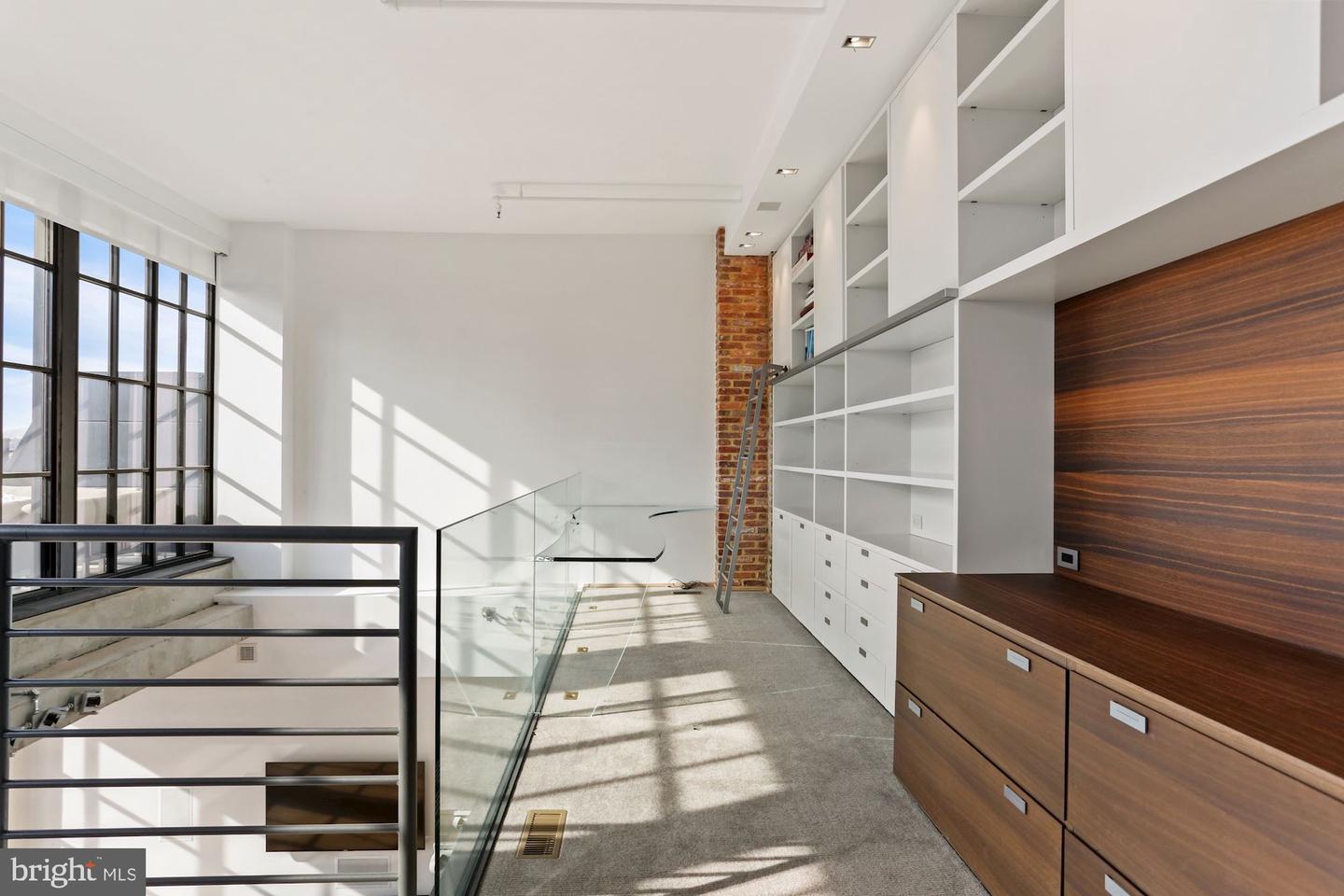1615 N Queen STREET Unit: M606